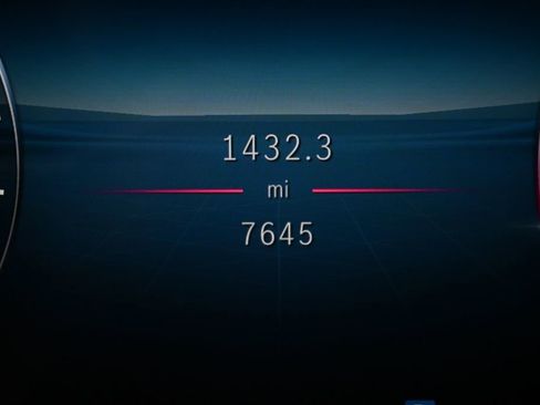 Used 2026 Mercedes-Benz GLC 300 4MATIC image 12