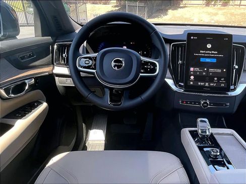 New 2026 Volvo XC90 B6 Plus w/ Protection Package Premier image 15