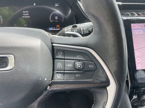 Used 2021 Jeep Grand Cherokee L Limited AWD/4WD image 17
