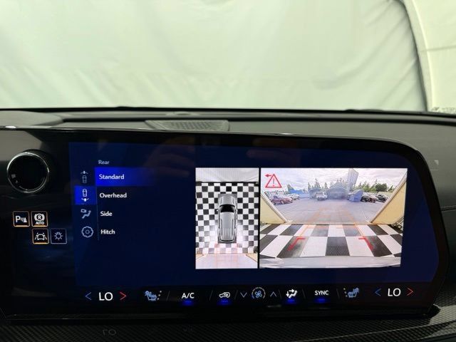 New 2027 Chevrolet Traverse Z71 w/ Enhanced Driving Package AWD/4WD image 39