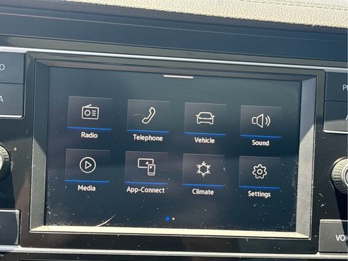 Used 2022 Volkswagen Jetta SE FWD image 12