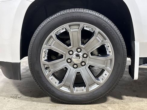 Used 2016 GMC Yukon Denali w/ Open Road Package AWD/4WD image 29