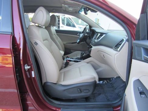 Used 2016 Hyundai Tucson Limited w/ Option Group 03 image 22