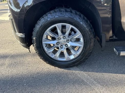 Used 2019 Chevrolet Silverado 1500 High Country w/ Technology Package image 10