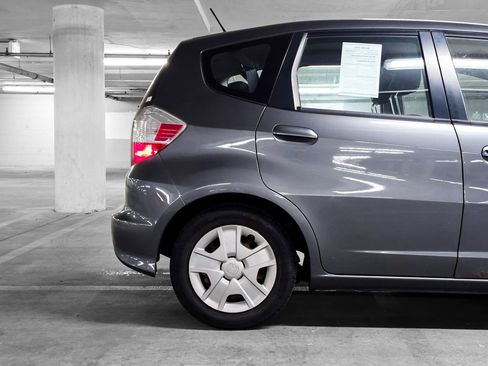 Used 2013 Honda Fit Base image 15