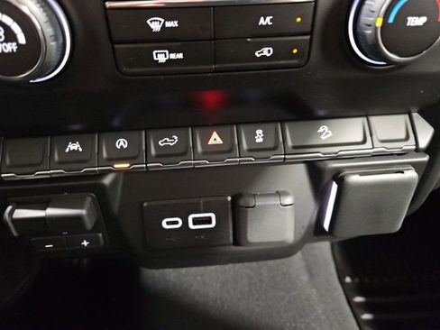 New 2026 Chevrolet Silverado 1500 Custom Trail Boss w/ LPO, Dark Essentials Package AWD/4WD image 30