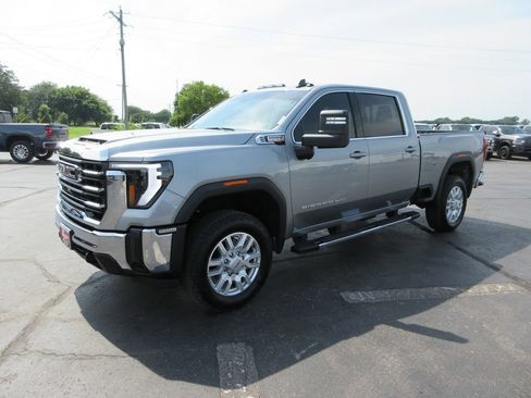 Certified 2024 GMC Sierra 2500 SLE w/ SLE Value Package; AWD/4WD image 13