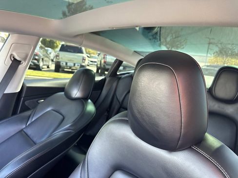 Used 2023 Tesla Model 3 Standard Range RWD image 32