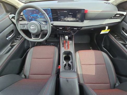 New 2026 Nissan Kicks SR FWD image 20
