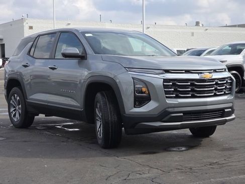 New 2026 Chevrolet Equinox LT w/ Safety and Technology Package FWD image 17