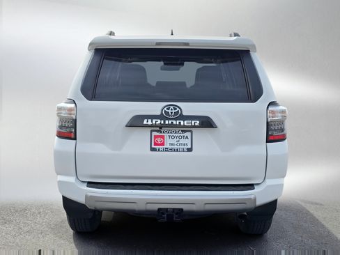 Used 2023 Toyota 4Runner TRD Off-Road Premium w/ Moonroof Package image 4