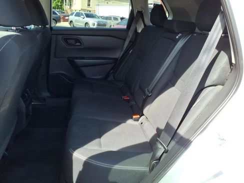 Used 2024 Nissan Rogue S AWD/4WD image 9