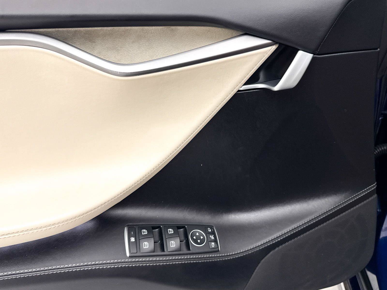 Used 2018 Tesla Model S 75D AWD/4WD image 30