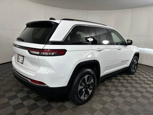 Used 2023 Jeep Grand Cherokee 4WD 4xe image 3