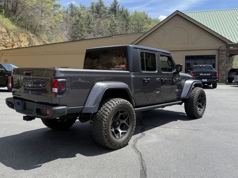 Used 2022 Jeep Gladiator Sport image 5