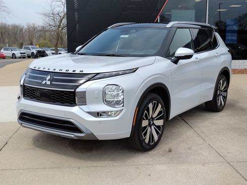 New 2026 Mitsubishi Outlander SEL AWD/4WD image 1