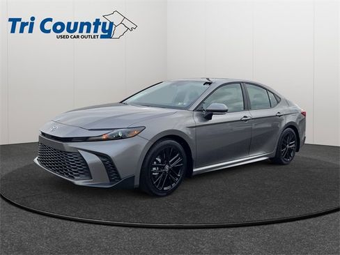 Certified 2026 Toyota Camry SE image 3