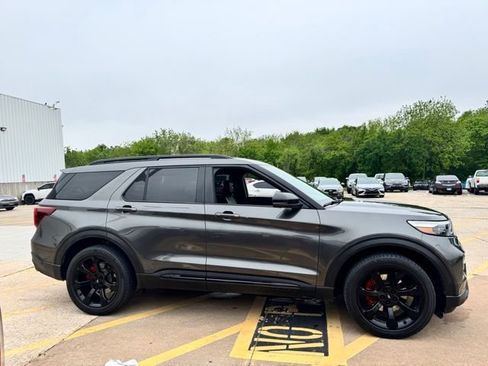 Used 2020 Ford Explorer ST w/ ST Street Pack AWD/4WD image 3