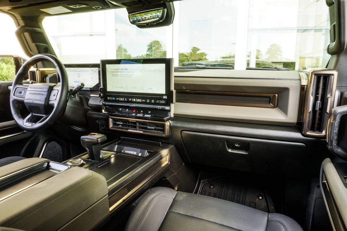Used 2025 GMC Hummer EV 3X AWD/4WD image 19