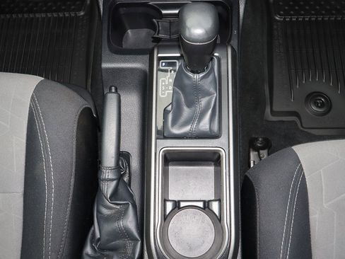 Used 2022 Toyota Tacoma TRD Off-Road image 24