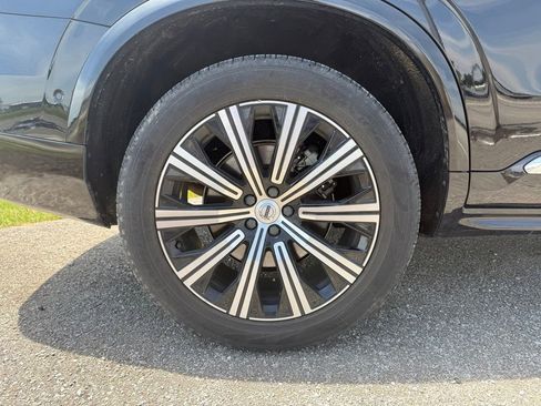 Used 2024 Volvo XC90 B6 Plus AWD/4WD image 16