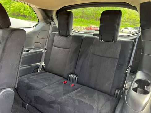 Used 2015 Nissan Pathfinder S AWD/4WD image 7