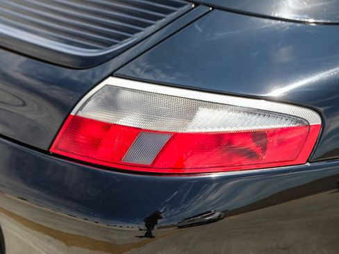 Used 2000 Porsche 911 Carrera RWD image 9