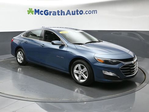 Used 2024 Chevrolet Malibu LT image 2