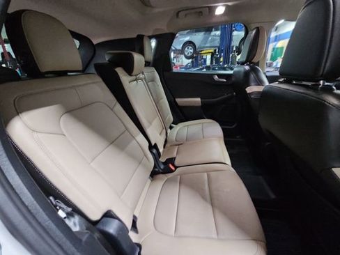 Used 2020 Ford Escape Titanium AWD/4WD image 29