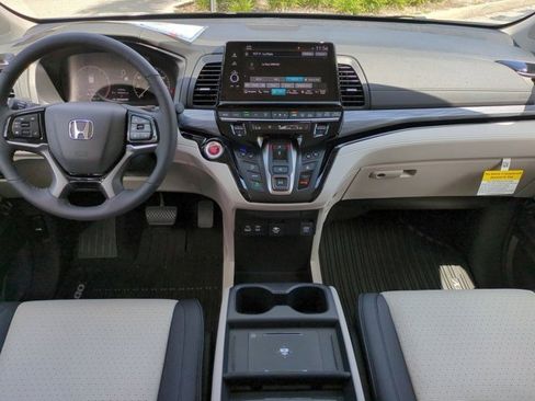 New 2026 Honda Odyssey Elite image 13