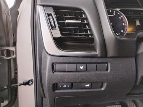 Used 2021 Nissan Rogue SL w/ Premium Package image 17