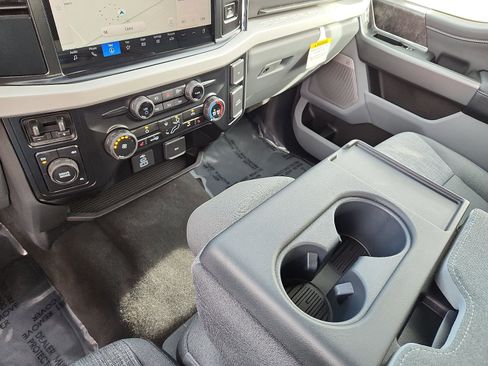 New 2026 Ford F250 XLT w/ XLT Premium Package AWD/4WD image 19