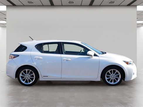 Used 2013 Lexus CT 200h image 6