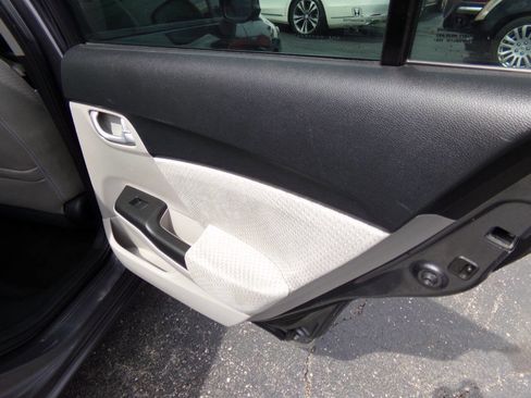Used 2015 Honda Civic Hybrid Sedan image 32