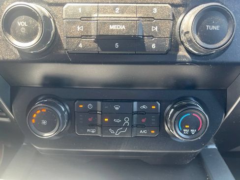 Used 2022 Ford F250 XLT w/ XLT Premium Package AWD/4WD image 15