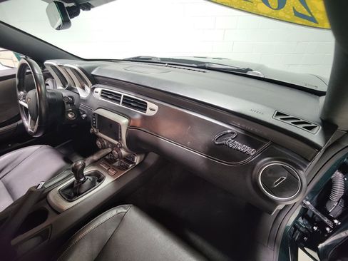 Used 2015 Chevrolet Camaro SS w/ Green Flash Special Edition RWD image 16
