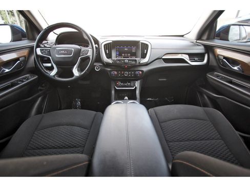 Used 2021 GMC Terrain SLE w/ Driver Convenience Package FWD image 11