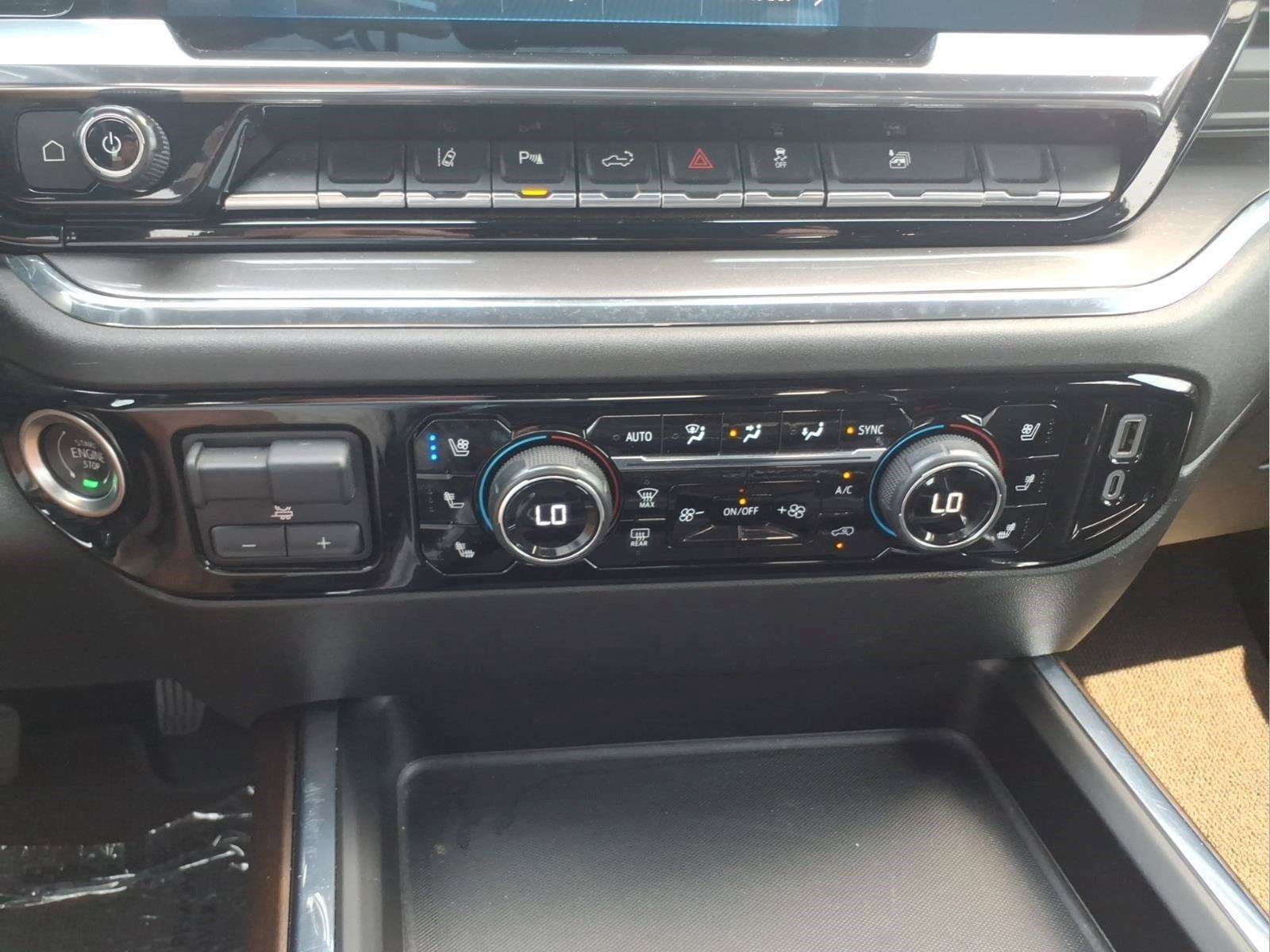 Certified 2024 Chevrolet Silverado 2500 High Country w/ High Country Premium Package AWD/4WD image 24