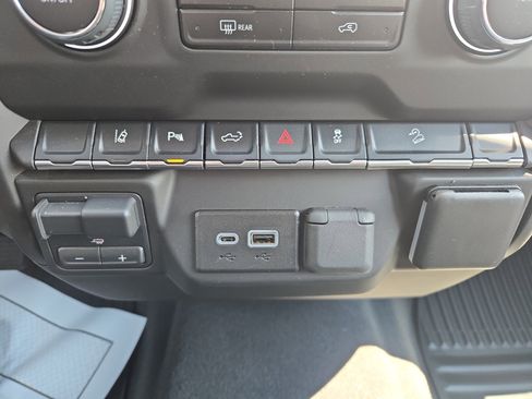 Certified 2024 Chevrolet Silverado 2500 Custom w/ Custom Value Package AWD/4WD image 22