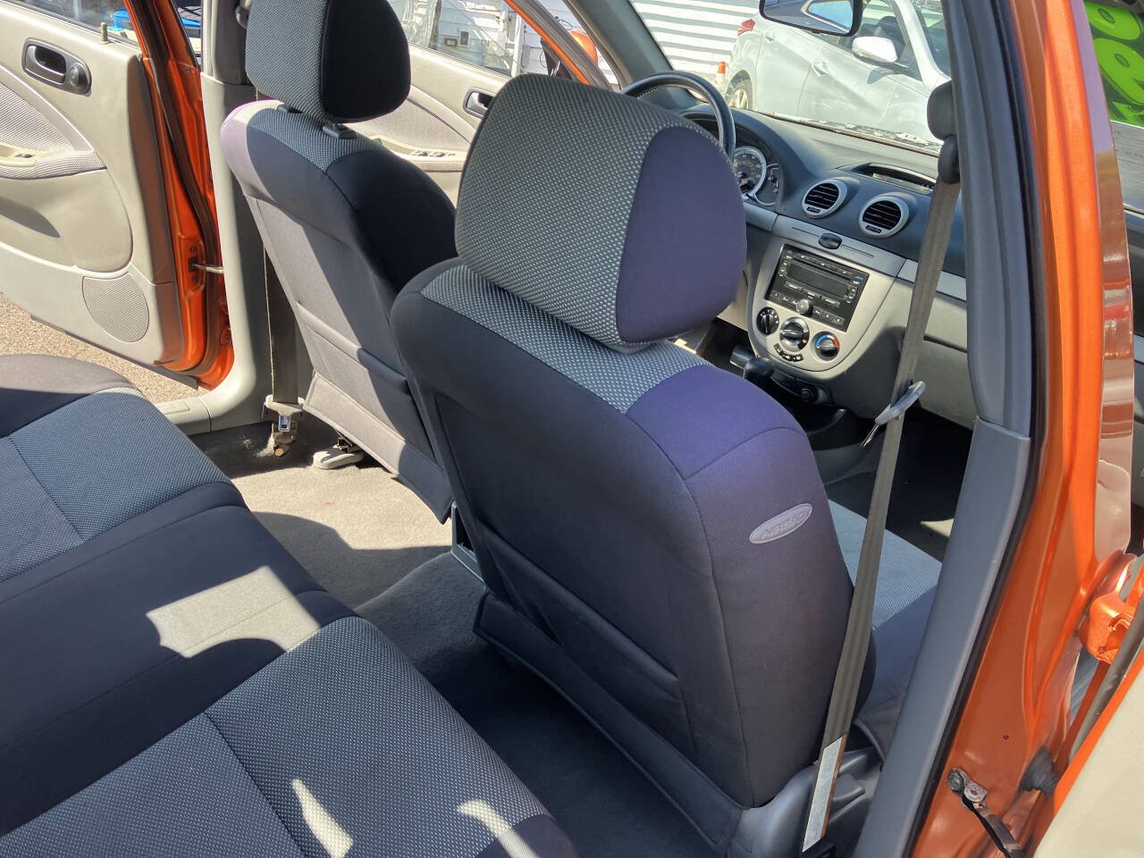 Used 2006 Suzuki Reno FWD image 30