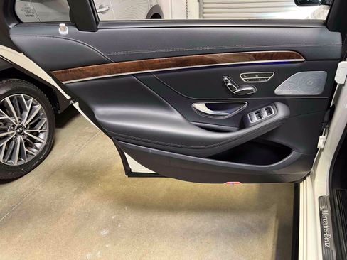 Used 2014 Mercedes-Benz S 550 Sedan image 77