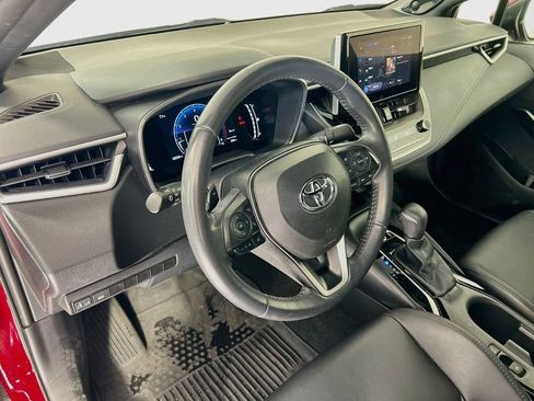 Used 2024 Toyota Corolla XSE FWD image 6