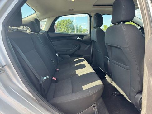 Used 2015 Ford Focus SE FWD image 17