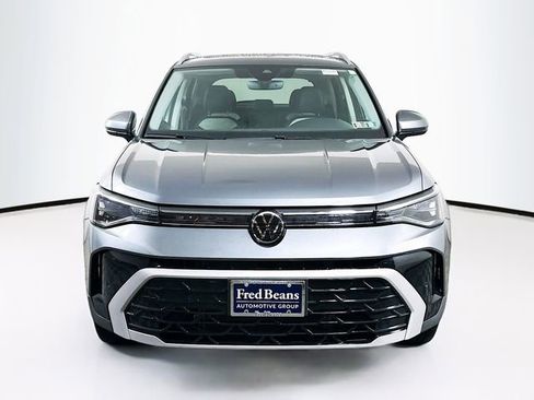 Used 2025 Volkswagen Taos SEL w/ Black Wheel Plus Package image 2