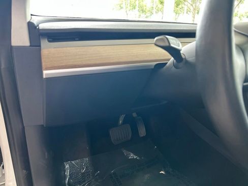 Used 2023 Tesla Model 3 Standard Range RWD image 39