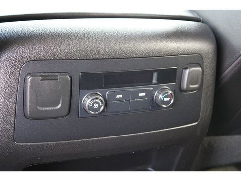 Used 2018 Chevrolet Tahoe LT image 38