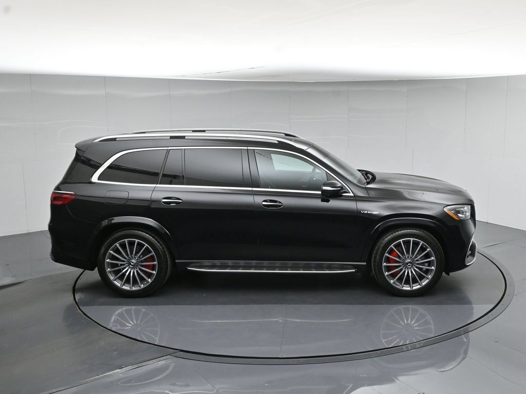Used 2025 Mercedes-Benz GLS 63 AMG 4MATIC image 35