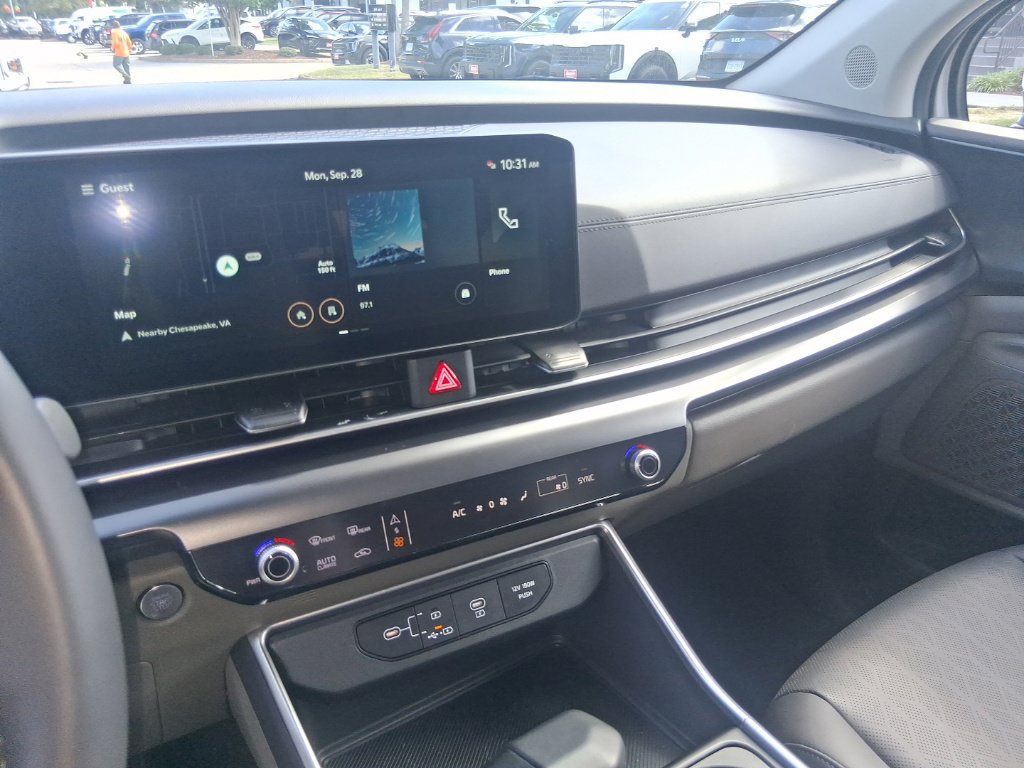 Certified 2026 Kia Carnival FWD image 13