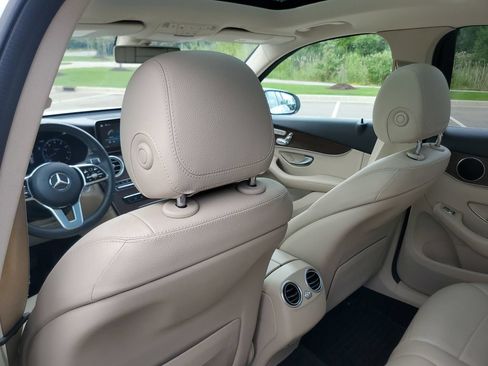 Used 2020 Mercedes-Benz GLC 300 4MATIC image 31