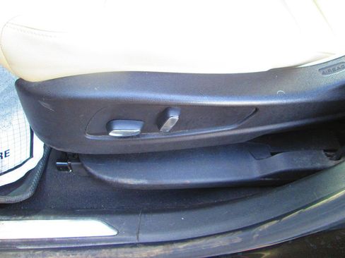 Used 2018 Cadillac XT5 FWD image 15